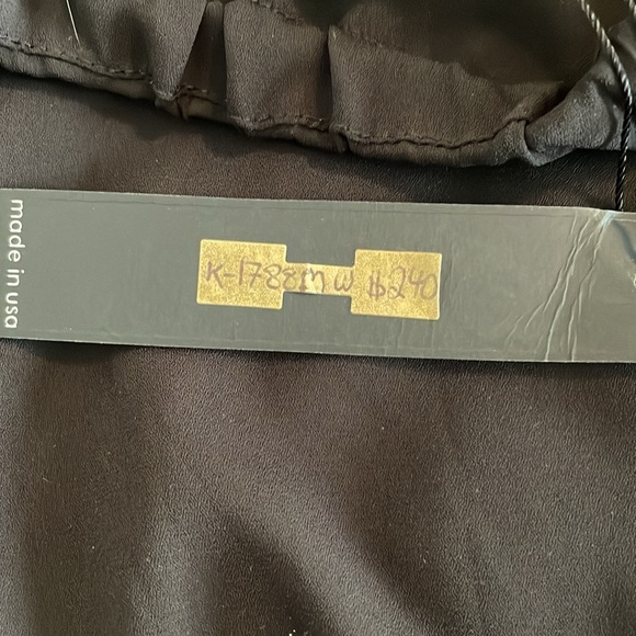 Krista black top with flutter sleeves and WT size large - Picture 3 of 9